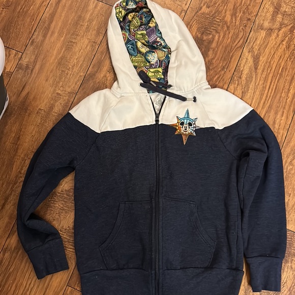 Walt Disney World sweatshirt - Picture 3 of 3